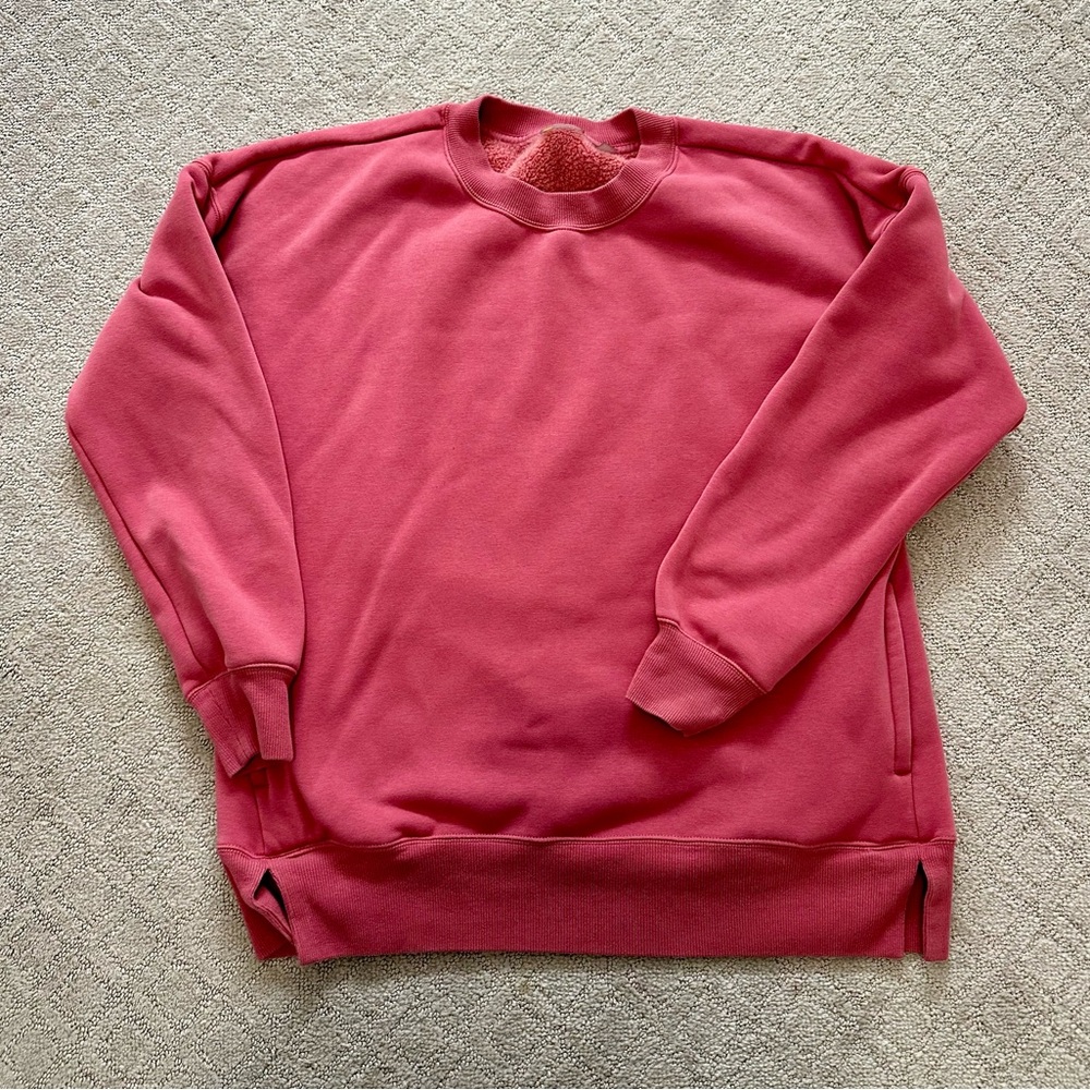Zella crew neck cozy crew neck with pockets